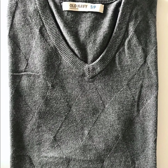 Old Navy  Men’s V Neck Knit Vest Gray Argyle  S Cotton - Picture 8 of 14